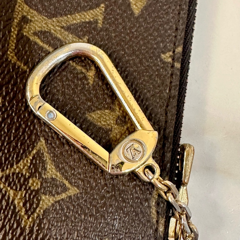 Louis Vuitton Monogram Key Cles Cardholder - Picture 3 of 7